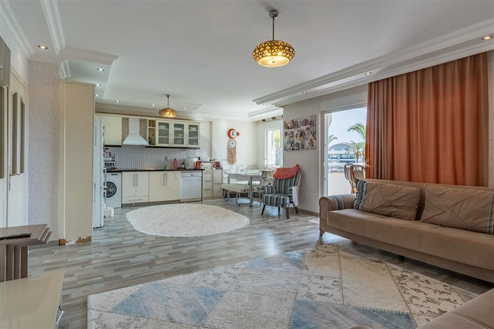 Квартира 2+1 большой площади в отличной локации в Джикджилли