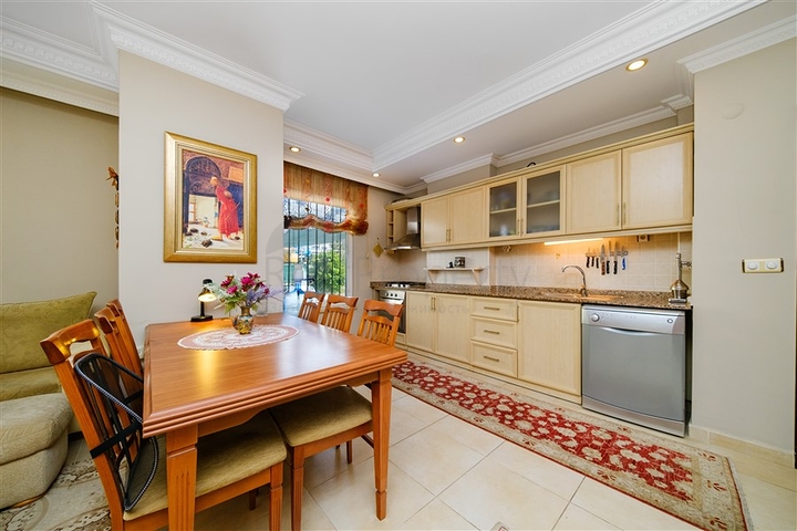 Квартира планировкой 2+1 в центре Алании