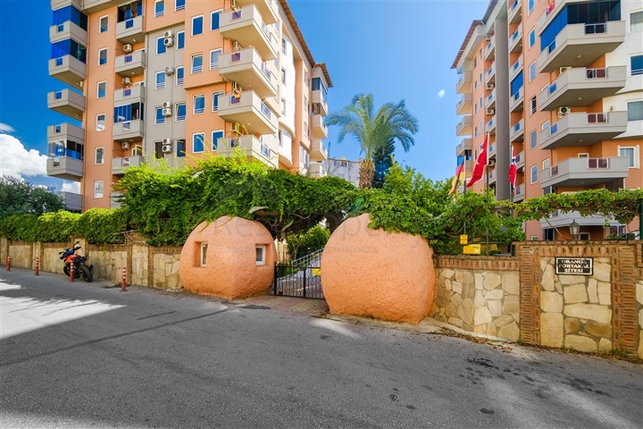 Квартира планировкой 2+1 в центре Алании