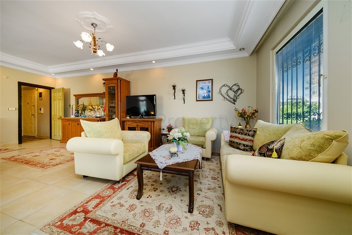 Квартира планировкой 2+1 в центре Алании