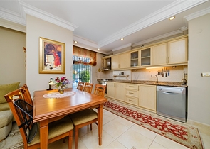 Квартира планировкой 2+1 в центре Алании