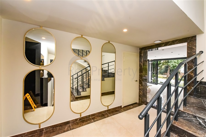 Пентхаус 2+1 в новом комплексе всего в 400 м от моря в центре Алании 