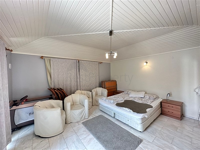 Пентхаус 4+1 на берегу реки в районе Кестель