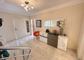 Пентхаус 4+1 на берегу реки в районе Кестель