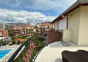 Пентхаус 4+1 на берегу реки в районе Кестель