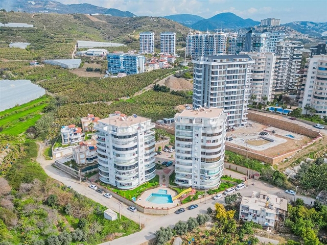 Квартира 2+1 свидом на море и горы в районе Махмутлар