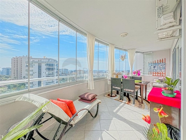 Квартира 2+1 свидом на море и горы в районе Махмутлар