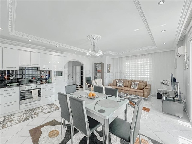 Квартира 2+1 свидом на море и горы в районе Махмутлар