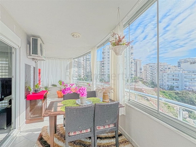 Квартира 2+1 свидом на море и горы в районе Махмутлар