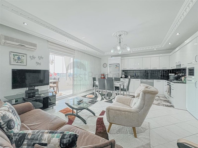 Квартира 2+1 свидом на море и горы в районе Махмутлар