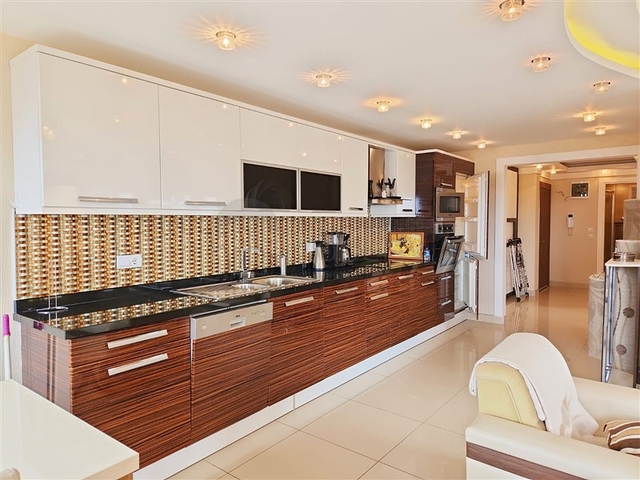 Просторная квартира 2+1 в 100м от моря