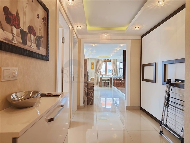 Просторная квартира 2+1 в 100м от моря