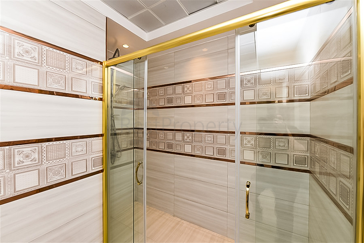 Садовый дуплекс 4+1 с отдельной кухней в центре Алании