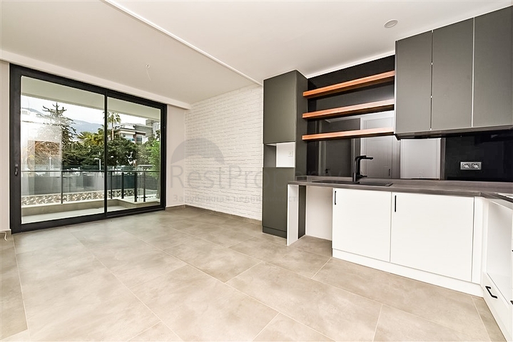 Квартира с видом на море в 200м от пляжа Клеопатра