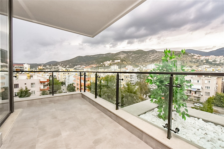 Квартира 1+1 в новом комплексе всего в 200 метрах от пляжа Клеопатры