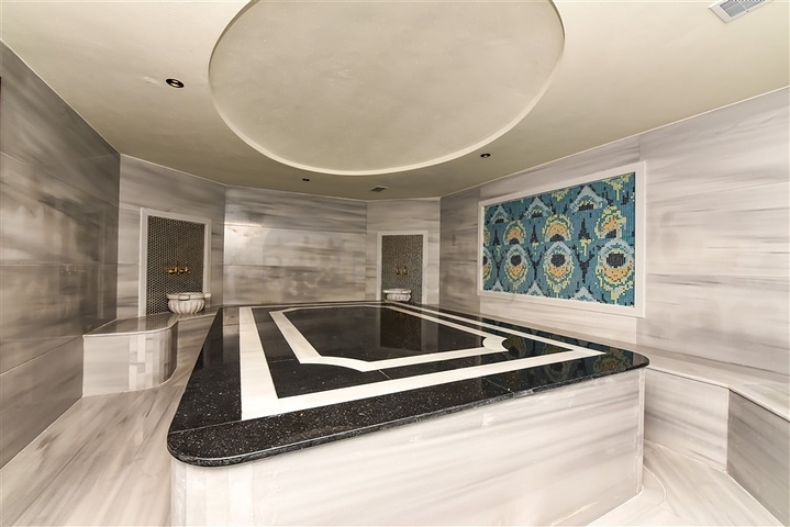 Квартира 1+1 в люкс комплексе в центре Алании