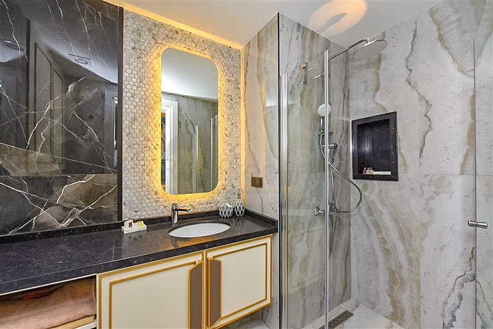 Квартира 1+1 в люкс комплексе в центре Алании