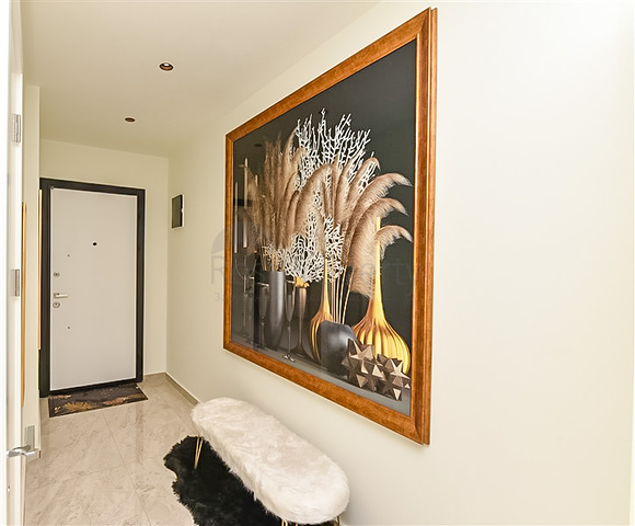 Квартира 1+1 в люкс комплексе в центре Алании