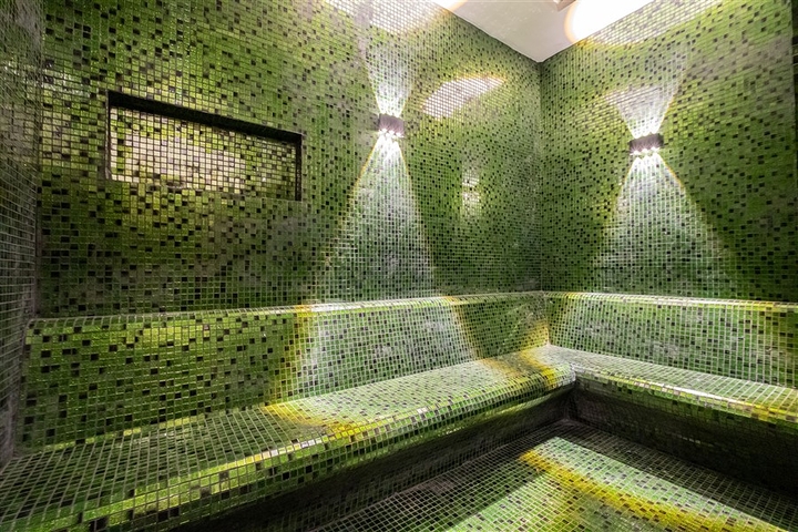 Трехкомнатный пентхаус с дизайнерским ремонтом