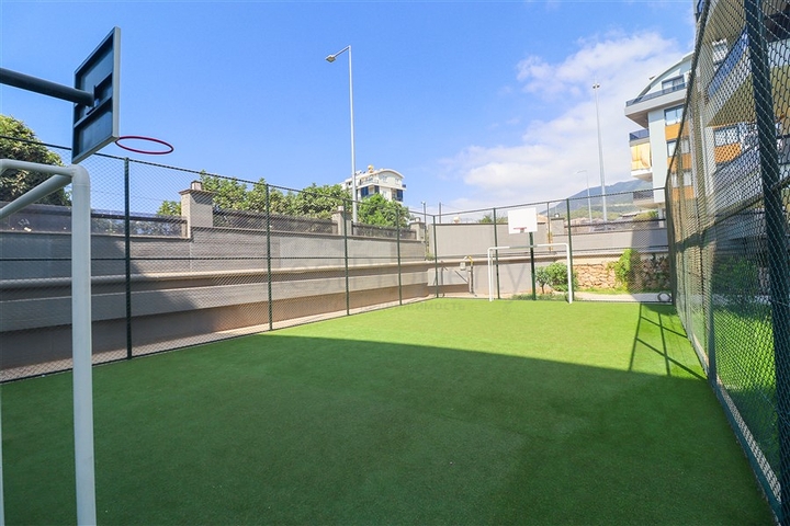 Трехкомнатный пентхаус с дизайнерским ремонтом