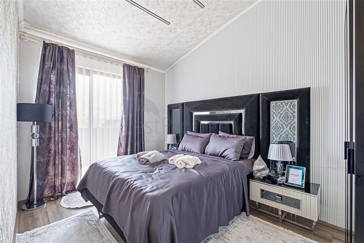 Трехкомнатный пентхаус с дизайнерским ремонтом