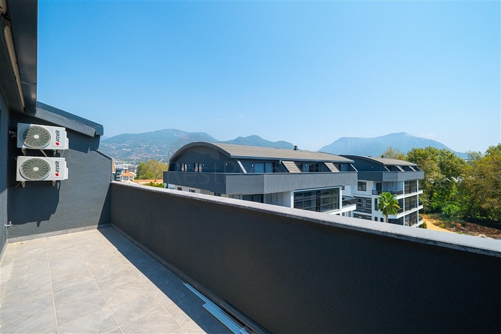 Трехкомнатный пентхаус с дизайнерским ремонтом