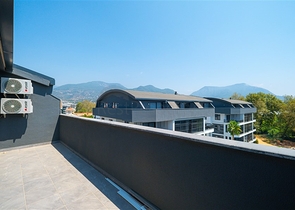 Трехкомнатный пентхаус с дизайнерским ремонтом