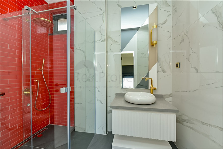 Роскошная вилла 4+1 в районе Каргыджак