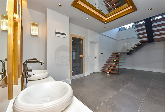 Роскошная вилла 4+1 в районе Каргыджак