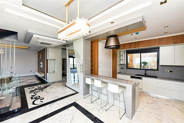 Роскошная вилла 4+1 в районе Каргыджак