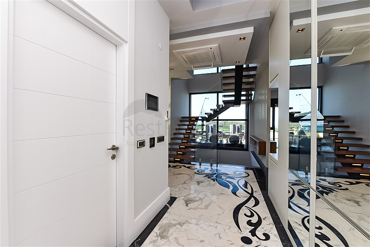 Роскошная вилла 4+1 в районе Каргыджак