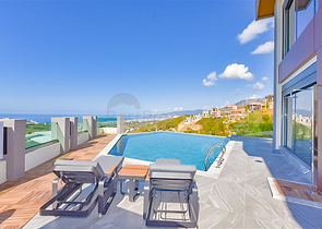 Роскошная вилла 4+1 в районе Каргыджак