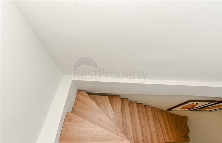 Уютный садовый дуплекс в районе Оба