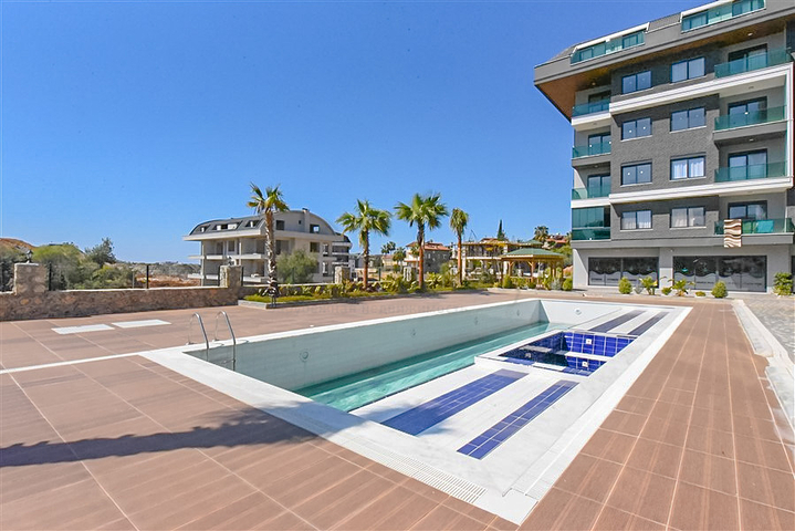 Уютный садовый дуплекс в районе Оба