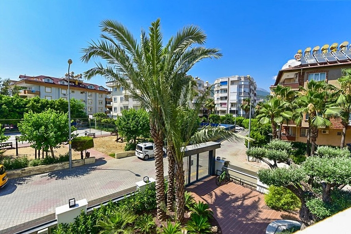 Квартира 1+1 в новом комплексе всего в 400 м от моря в центре Алании 