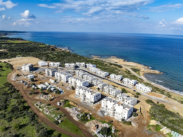 Апартаменты 2+1 со своей террасой  в 100 метрах от моря