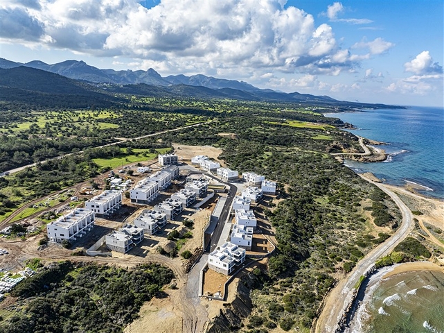 Апартаменты 2+1 со своей террасой  в 100 метрах от моря