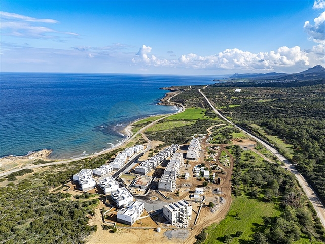 Апартаменты 2+1 со своей террасой  в 100 метрах от моря