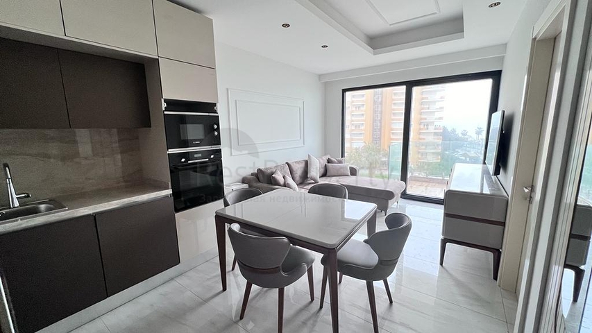 Квартира 1+1 на первой береговой линии с видом на море