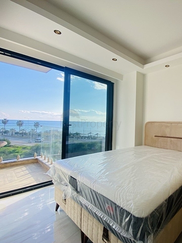 Квартира 1+1 на первой береговой линии с видом на море