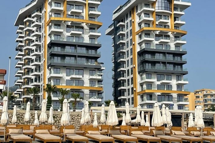 Квартира 1+1 на первой береговой линии с видом на море