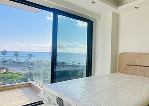 Квартира 1+1 на первой береговой линии с видом на море