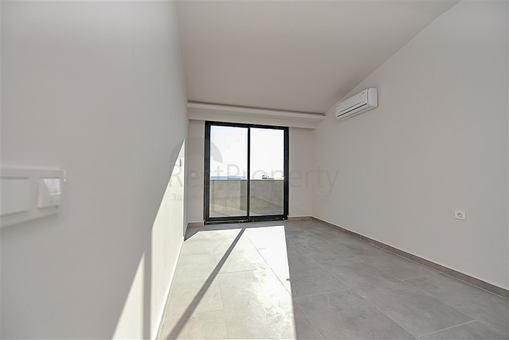 Пентхаус 3+1 в новом жилом комплексе в районе пляжа Клеопатры