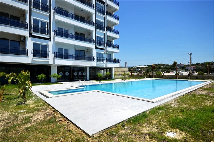 Меблированная двухкомнатная квартира планировки 1+1