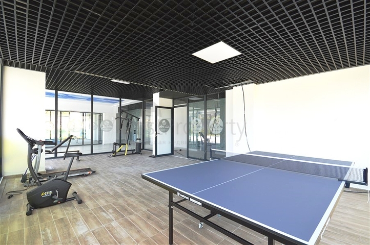 Меблированная двухкомнатная квартира планировки 1+1