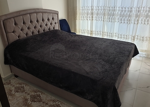 Меблированная двухкомнатная квартира планировки 1+1