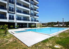 Меблированная двухкомнатная квартира планировки 1+1