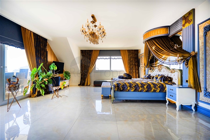 Петнхаус уникальной планировки 6+1 под ВНЖ