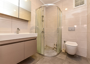 Трехкомнатная квартира в районе Махмутлар с видом на горы