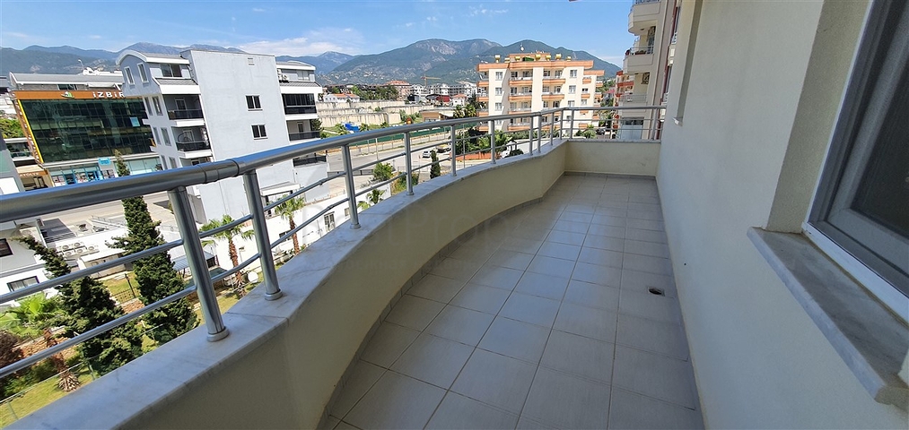 Просторная квартира 3+1 в районе Тосмур